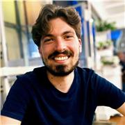 Offro ripetizioni di francese e Storia anche online, tramite studio e conversazione, anche su temi suggeriti e mirati. Laureando in Scienze storiche all'Università degli studi di Genova in doppio titolo con l'Université d'Aix-Marseille e laureato triennal